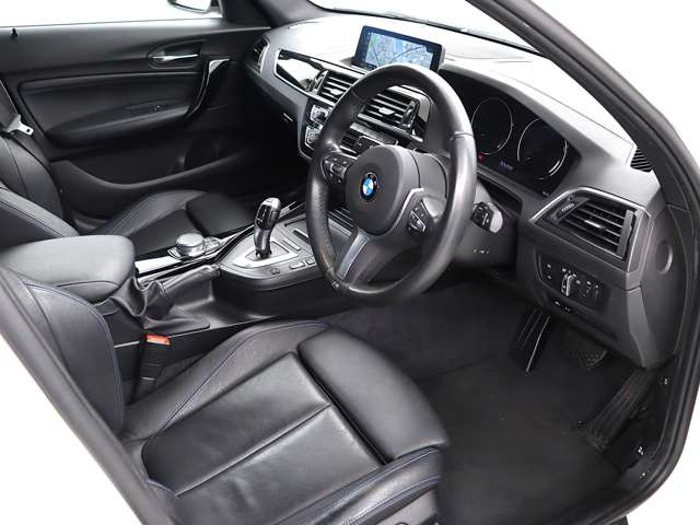 1シリーズ118d Mスポーツ エディション シャドー