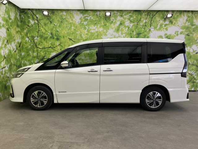 セレナ1.2 e-POWER ハイウェイスターV