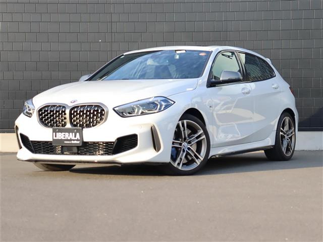 1シリーズM135i xドライブ 4WD