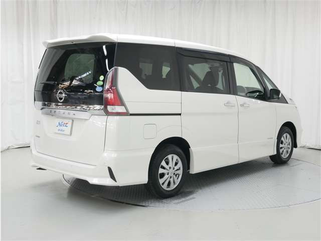 セレナ2.0 ハイウェイスター VセレクションII 4WD