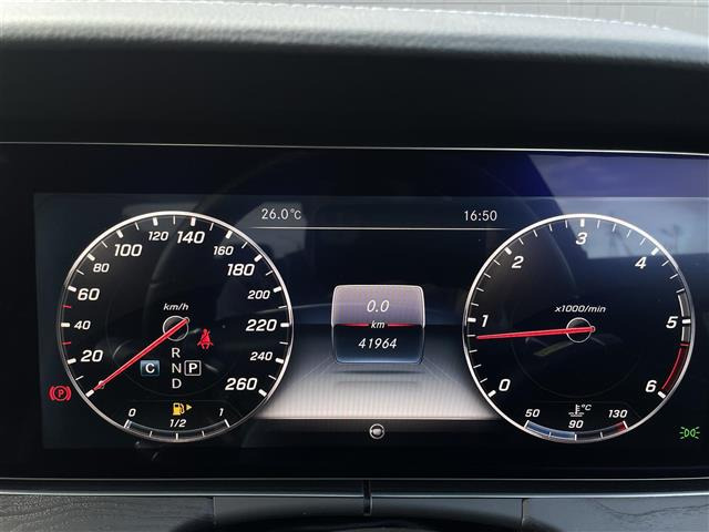 EクラスE220d アバンギャルド スポーツ