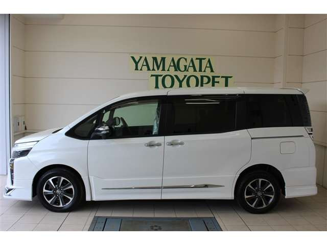 ヴォクシー2.0 ZS 煌III 4WD