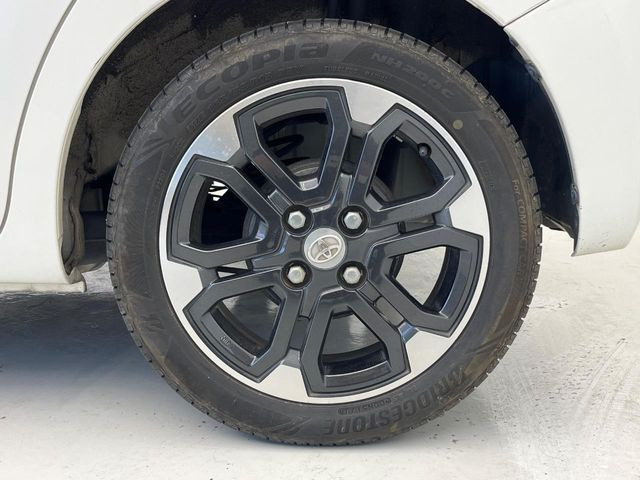 �y�����A���~�z�C�[���z�O�ςɃ}�b�`���������A���~�z�C�[���𑕒����Ă���܂��B�e��ЊO�A���~�z�C�[����A�X�^�b�h���X�^�C�����戵�����Ă���܂��B���񂲑��k����������