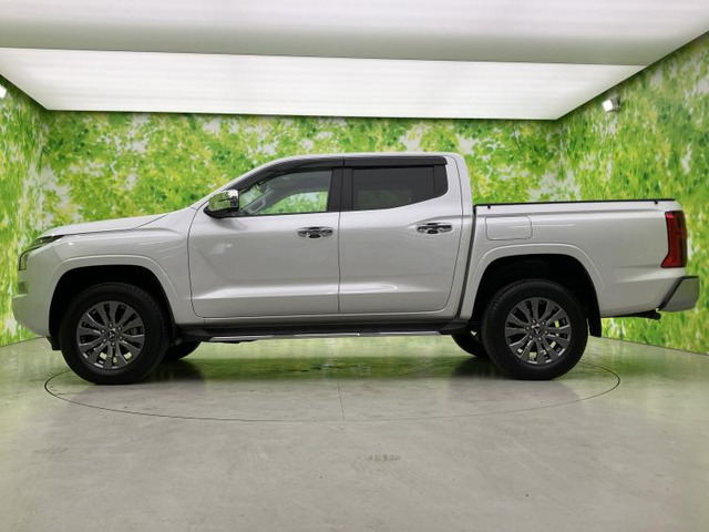 トライトン2.4 GLS ディーゼル 4WD
