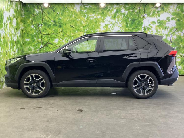 RAV42.0 アドベンチャー 4WD
