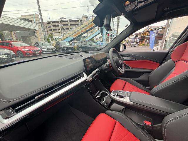 X1M35i xドライブ DCT 4WD