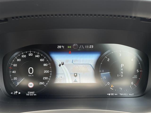 V90D4 モメンタム ディーゼル