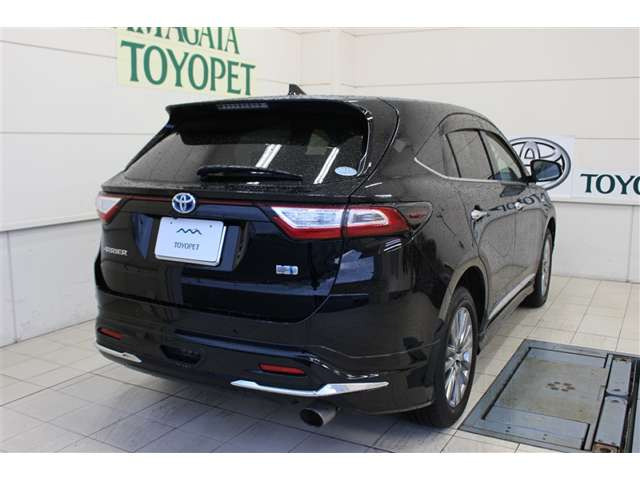 ハリアー2.5 ハイブリッド E-Four プレミアム 4WD