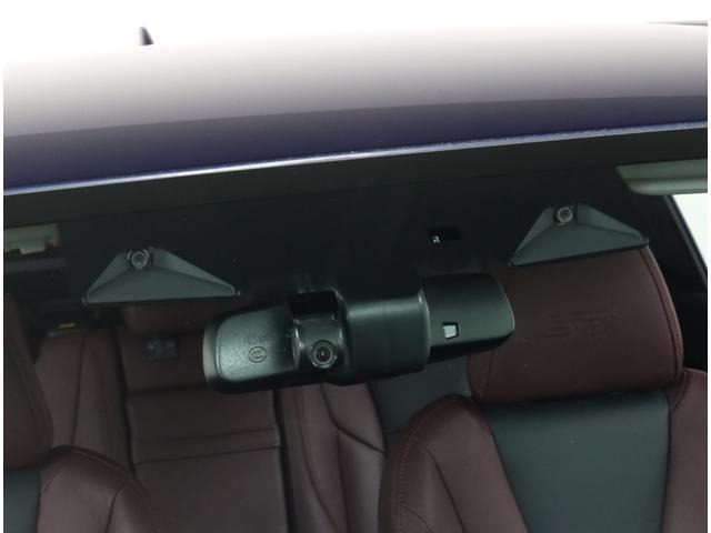 レヴォーグ1.8 STI スポーツ 4WD
