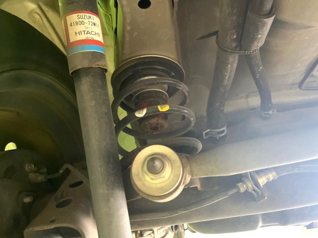 お車を安心してお乗りいただく為には、足回りの定期点検が欠かせません。サービスサポート(有償保証)では無料点検もご提供しており、安心のカーライフをお過ごしいただけるサポート体制が整っています。