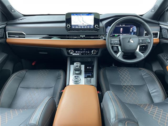 アウトランダーPHEV 2.4 P 4WD
