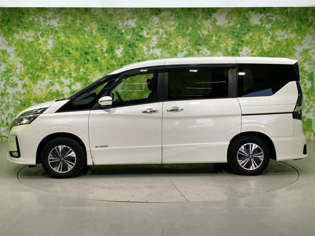 セレナ1.2 e-POWER ハイウェイスターV