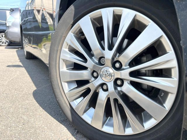 �y����18�C���`�A���~�z�C�[���z�O�ςɃ}�b�`���������A���~�z�C�[���𑕒����Ă���܂��B�e��ЊO�A���~�z�C�[����A�X�^�b�h���X�^�C�����戵�����Ă���܂��B���񂲑��k����������