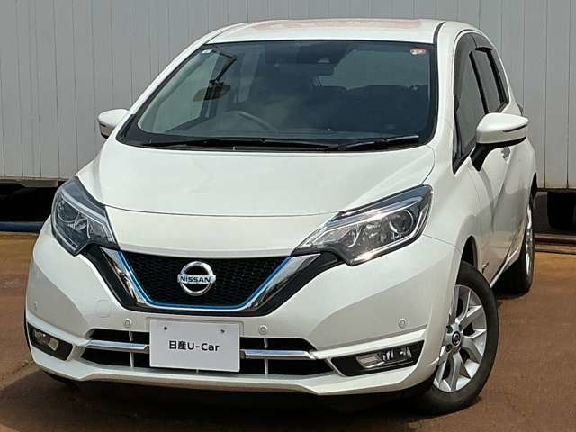 ノート1.2 e-POWER メダリスト FOUR 4WD