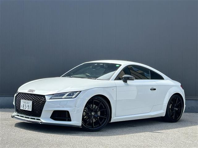 TTクーペ2.0 TFSI クワトロ 4WD