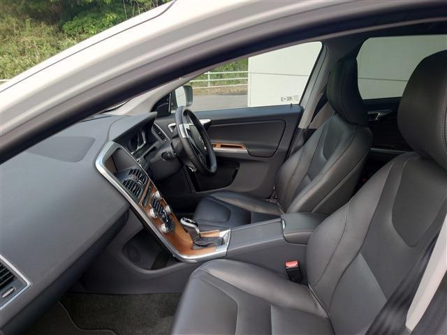 XC60T5 AWD クラシック 4WD