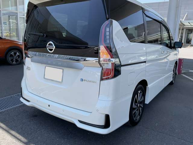 セレナ1.2 e-POWER ハイウェイスターV
