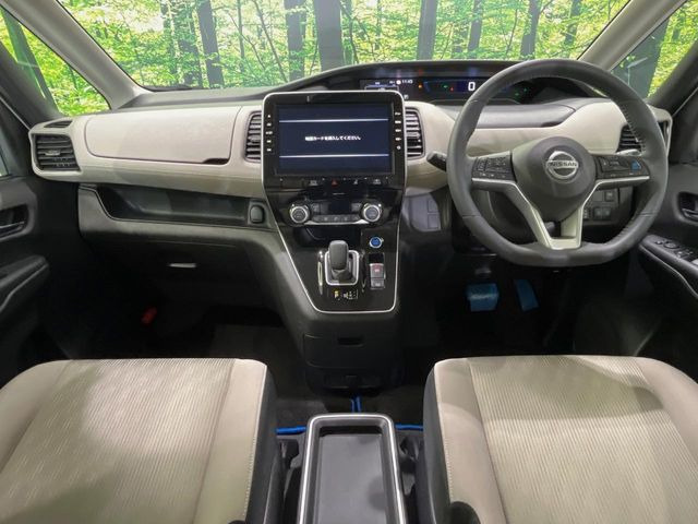 セレナ1.2 e-POWER ハイウェイスターV
