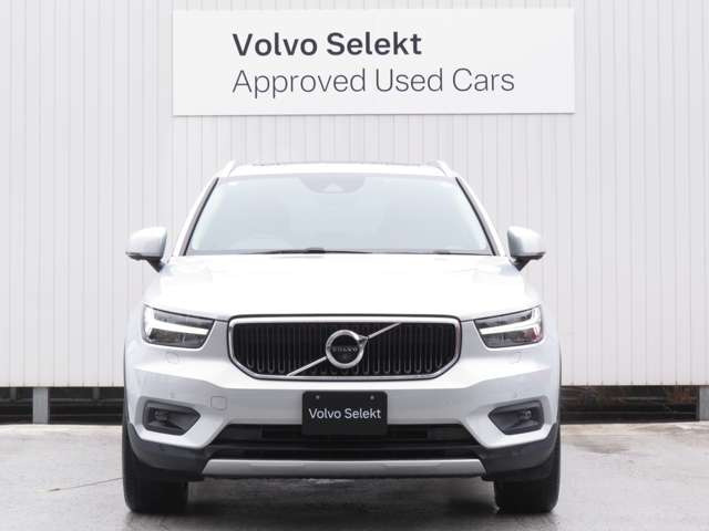 XC40B4 AWD モメンタム 4WD