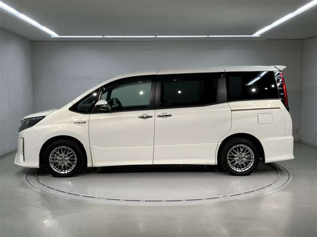 ノア1.8 ハイブリッド Si W×B