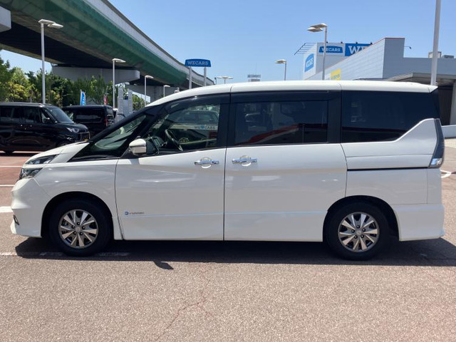 セレナ1.2 e-POWER ハイウェイスターV