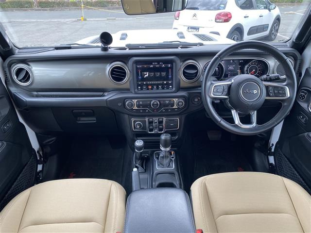 ラングラーアンリミテッド サハラ 4WD
