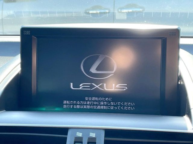 �y�����i�r�z�l�C�̏����i�r�𑕔����Ă���܂��B�i�r�̎g���₷���͂������A�I�[�f�B�I�@�\���[��!�L�����v�◷�s�͂������A�ʋ΂┃�����ȂǕ��i�̃h���C�u���y�����Ȃ�͂���