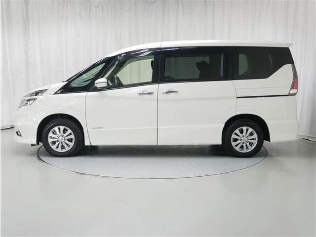 セレナ2.0 ハイウェイスター VセレクションII 4WD