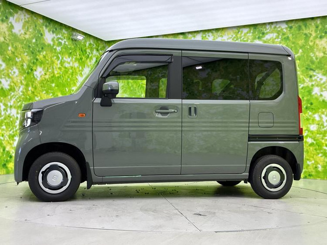 N-VANファン ターボ 4WD