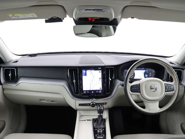 XC60D4 AWD モメンタム ディーゼル 4WD