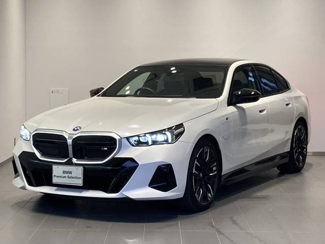 i5M60 xドライブ 4WD