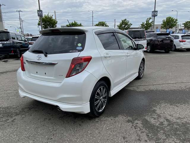ヴィッツ1.3 U 4WD