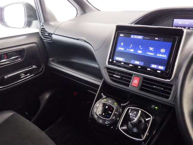 ノア1.8 ハイブリッド Si W×B II