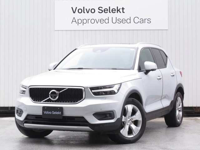 XC40B4 AWD モメンタム 4WD