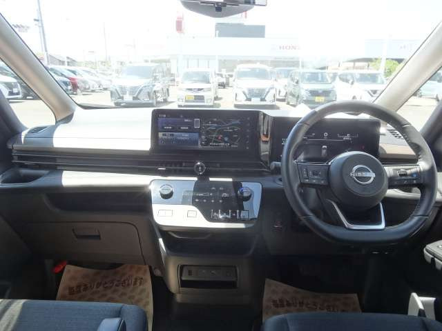 セレナ1.4 e-POWER ハイウェイスターV