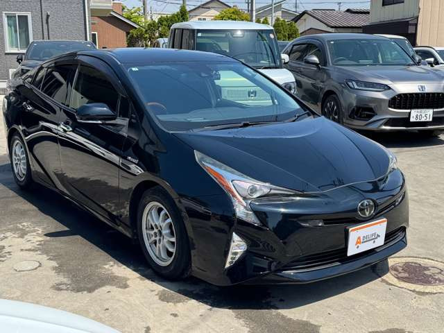 プリウス1.8 S セーフティ プラス E-Four 4WD