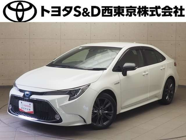 カローラ1.8 ハイブリッド W×B