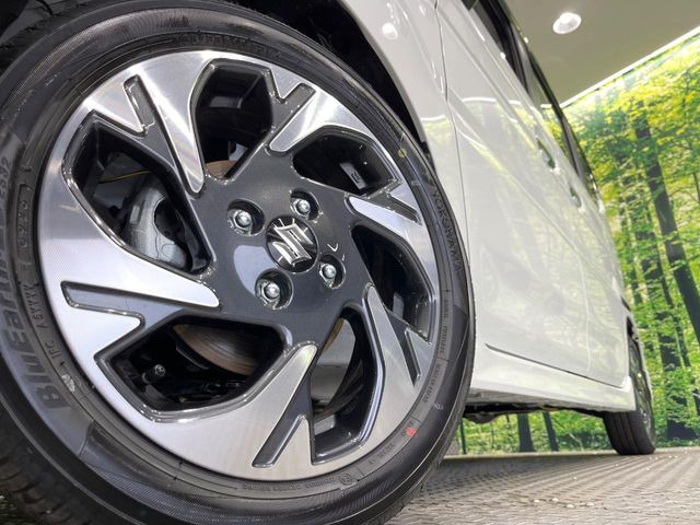 �y�O���[�h��p����15�C���`�A���~�z�C�[���z�f�U�C�����̍��������A���~�z�C�[���𑕒����Ă���܂��B�e��ЊO�A���~�z�C�[����A�X�^�b�h���X�^�C�����戵�����Ă���܂��B���񂲑��k����������
