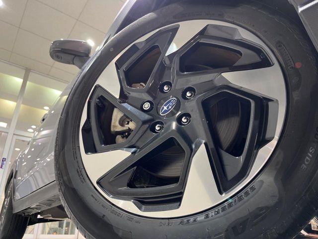 �y����18�C���`�A���~�z�C�[���z�O�ςɃ}�b�`���������A���~�z�C�[���𑕒����Ă���܂��B�e��ЊO�A���~�z�C�[����A�X�^�b�h���X�^�C�����戵�����Ă���܂��B���񂲑��k����������