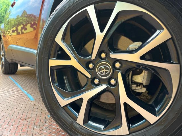 �y�����I�v�V����18�C���`�A���~�z�C�[���z�����I�v�V�����z�C�[���𑕒��B���s���\�̌���ɉ����A�O�ς����X�^�C���b�V���ɂȂ��Ă��܂��B