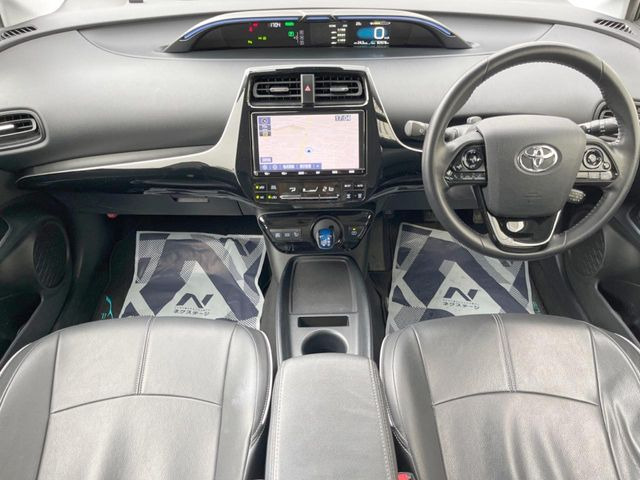 プリウス1.8 S