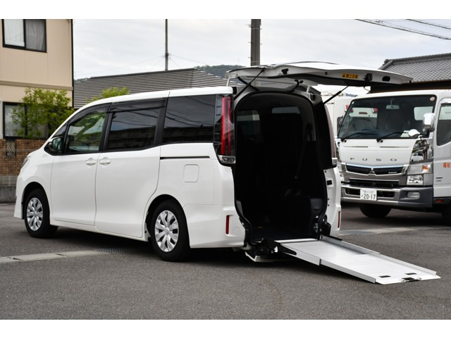 ノア2.0 X ウェルキャブ スロープタイプI 車いす1脚仕様
