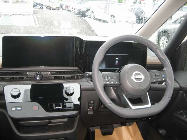 セレナ1.4 e-POWER ハイウェイスターV
