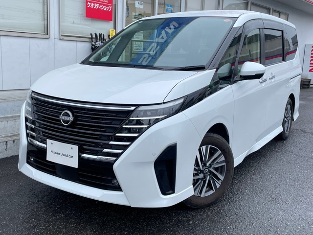 セレナ1.4 e-POWER ハイウェイスターV