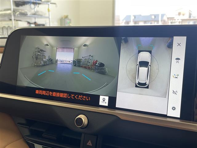 クラウンスポーツ2.5 Z E-Four 4WD