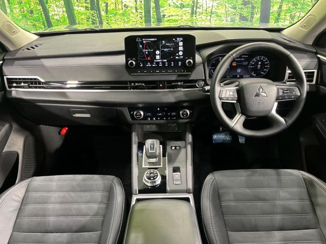 アウトランダーPHEV2.4 G 4WD