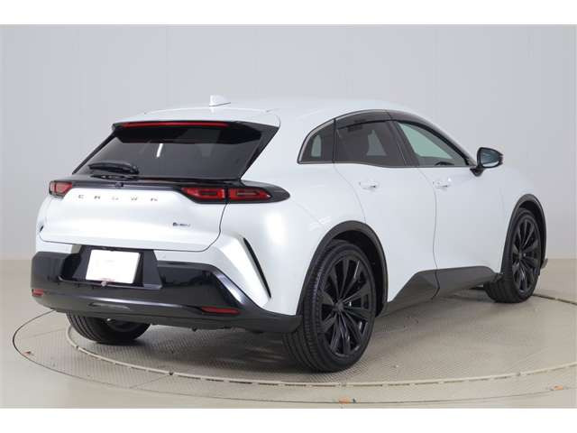 クラウンスポーツ2.5 Z E-Four 4WD