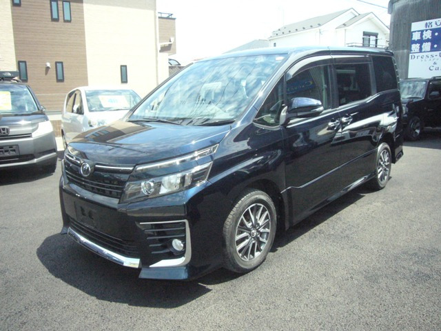 ヴォクシー2.0 ZS 4WD