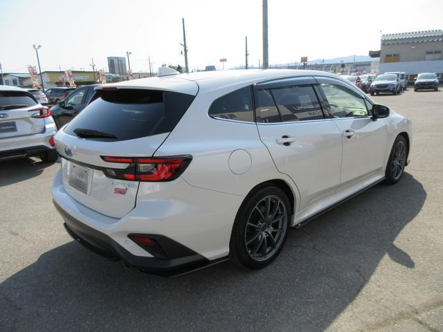 レヴォーグ2.4 STI スポーツR EX 4WD