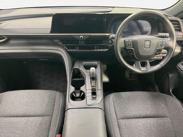 クラウンクロスオーバー2.5 G E-Four 4WD